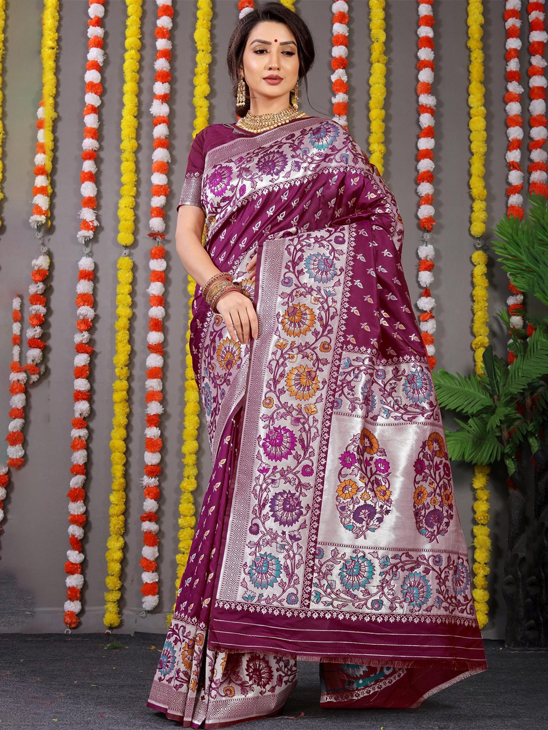 

PATIALAPICKS Ethnic Motifs Woven Design Zari Pure Silk Kanjeevaram Saree, Purple