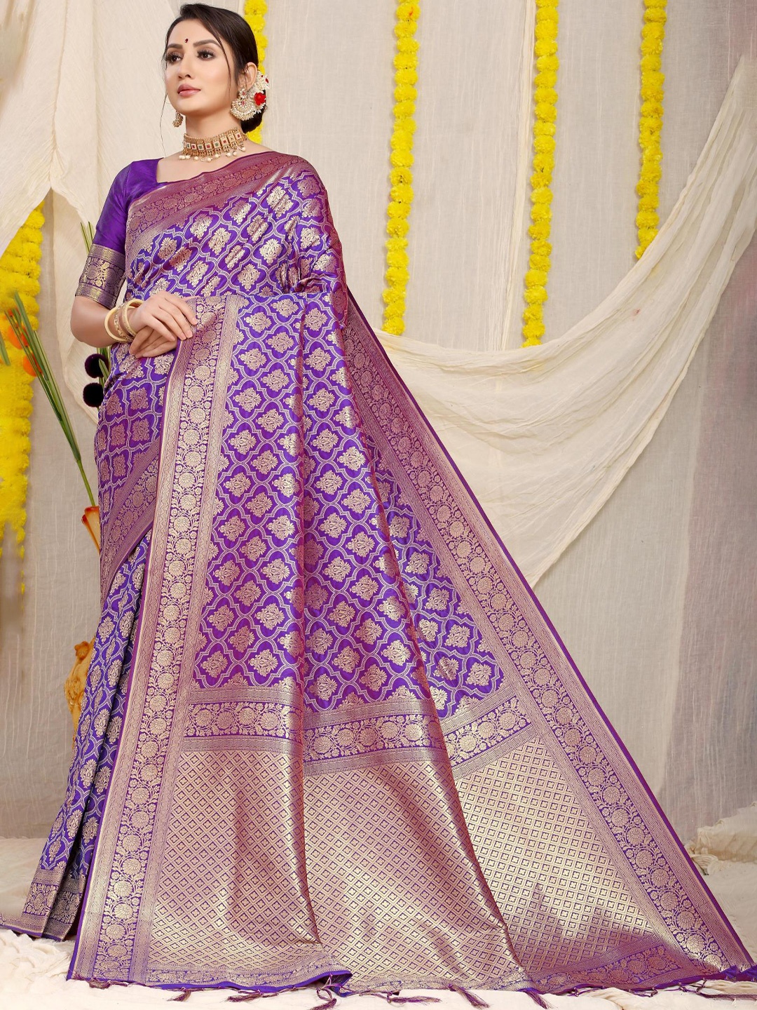 

PATIALAPICKS Ethnic Motifs Woven Design Zari Pure Silk Kanjeevaram Saree, Purple