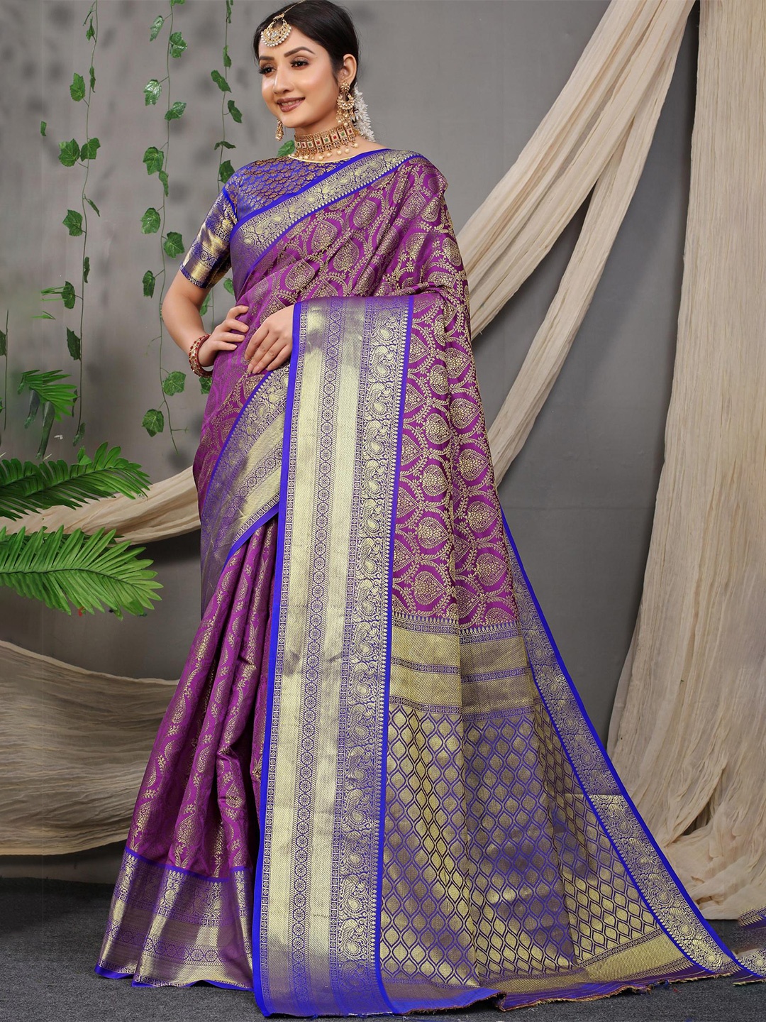 

PATIALAPICKS Ethnic Motifs Woven Design Zari Pure Silk Kanjeevaram Saree, Purple