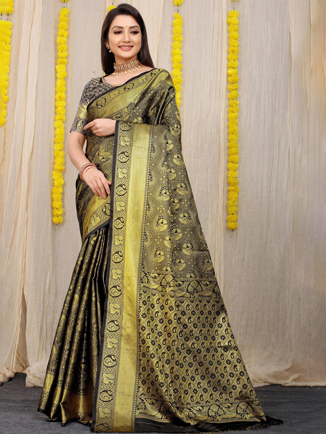 

PATIALAPICKS Ethnic Motifs Zari Pure Silk Kanjeevaram Saree, Black