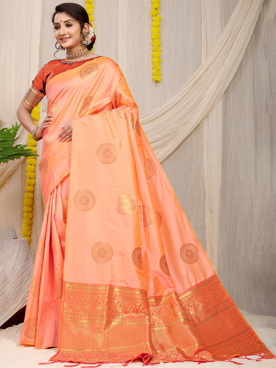 

PATIALAPICKS Ethnic Motifs Woven Design Zari Pure Silk Kanjeevaram Saree, Orange