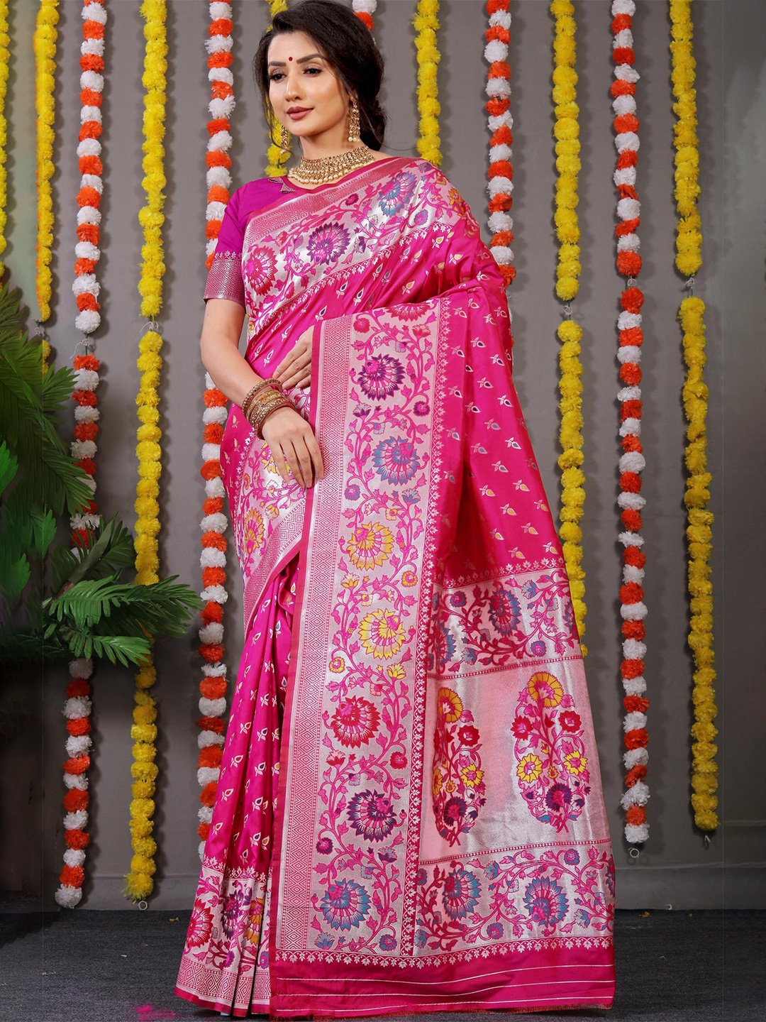 

PATIALAPICKS Ethnic Motifs Woven Design Zari Pure Silk Kanjeevaram Saree, Pink