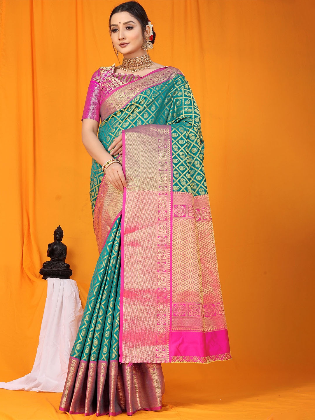 

PATIALAPICKS Woven Design Zari Pure Silk Kanjeevaram Saree, Sea green