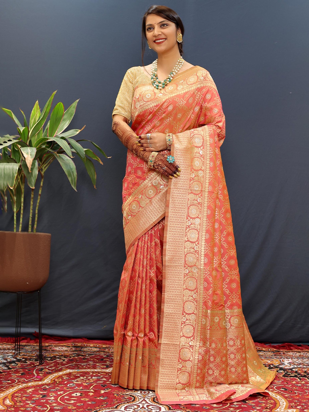 

PATIALAPICKS Woven Design Zari Pure Silk Kanjeevaram Saree, Mustard