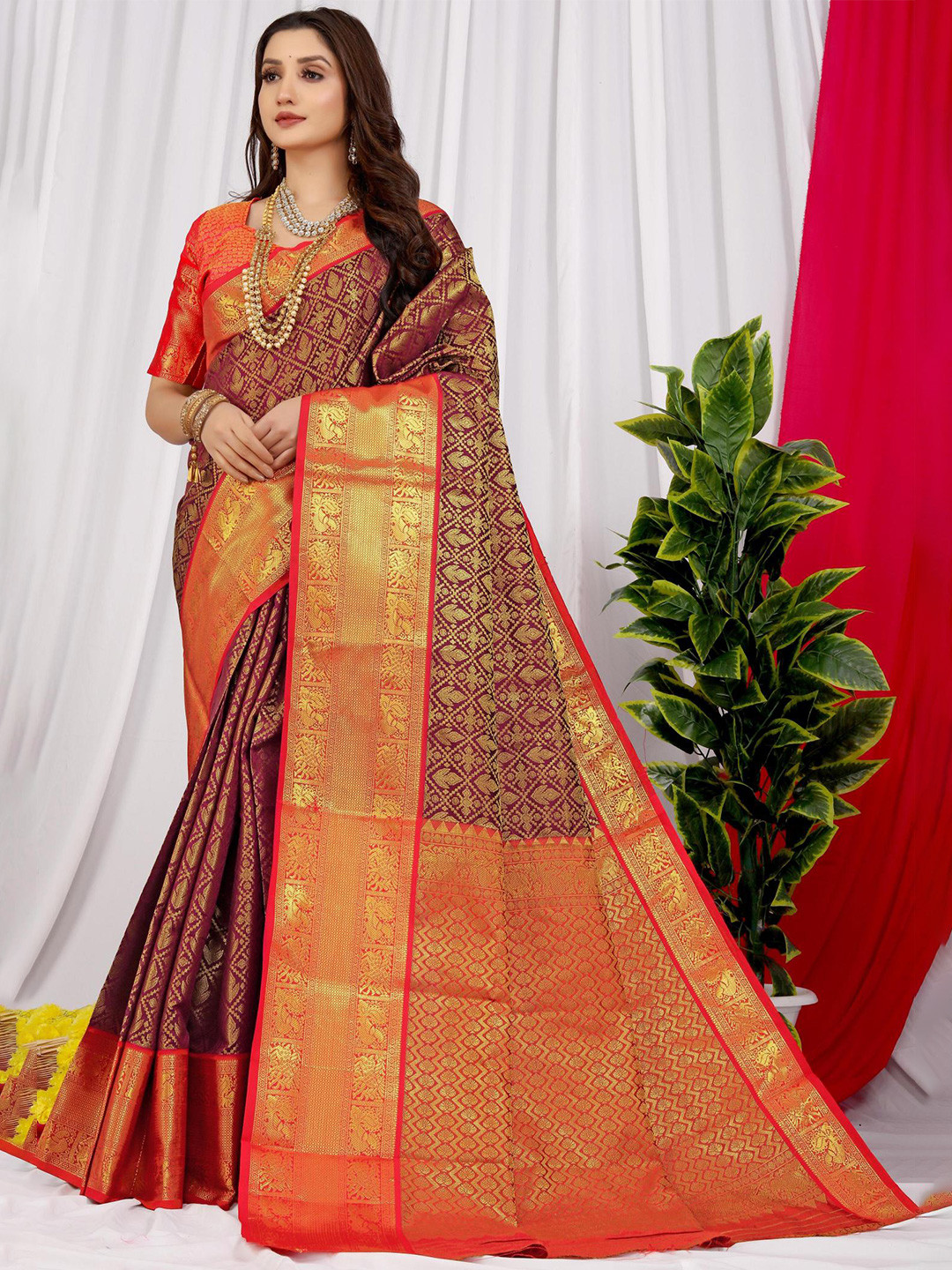 

PATIALAPICKS Woven Design Zari Pure Silk Kanjeevaram Saree, Maroon