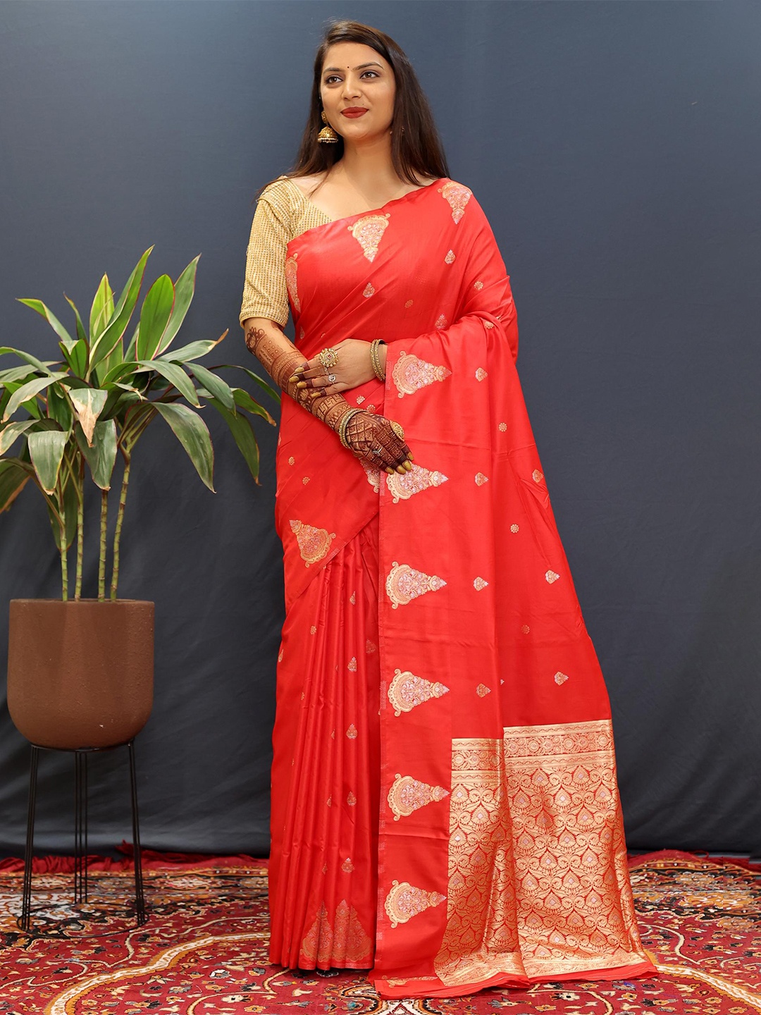 

PATIALAPICKS Woven Design Zari Pure Silk Kanjeevaram Saree, Red