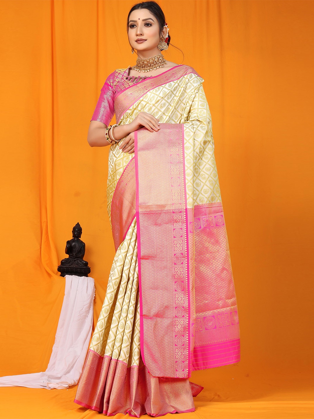 

PATIALAPICKS Woven Design Zari Pure Silk Kanjeevaram Saree, Off white