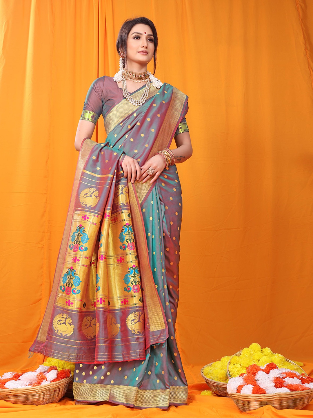 

PATIALAPICKS Ethnic Motifs Woven Design Zari Pure Silk Kanjeevaram Saree, Grey