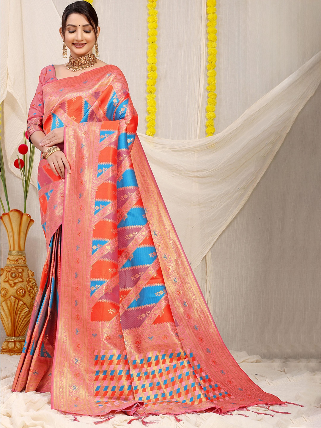 

PATIALAPICKS Ethnic Motifs Woven Design Zari Pure Silk Kanjeevaram Saree, Orange