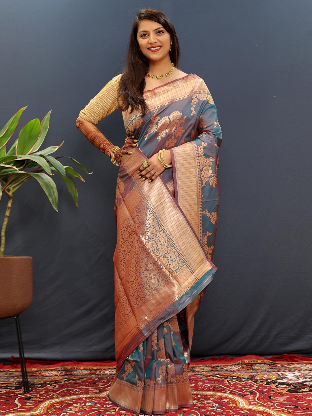 

PATIALAPICKS Ethnic Motifs Woven Design Zari Pure Silk Kanjeevaram Saree, Blue
