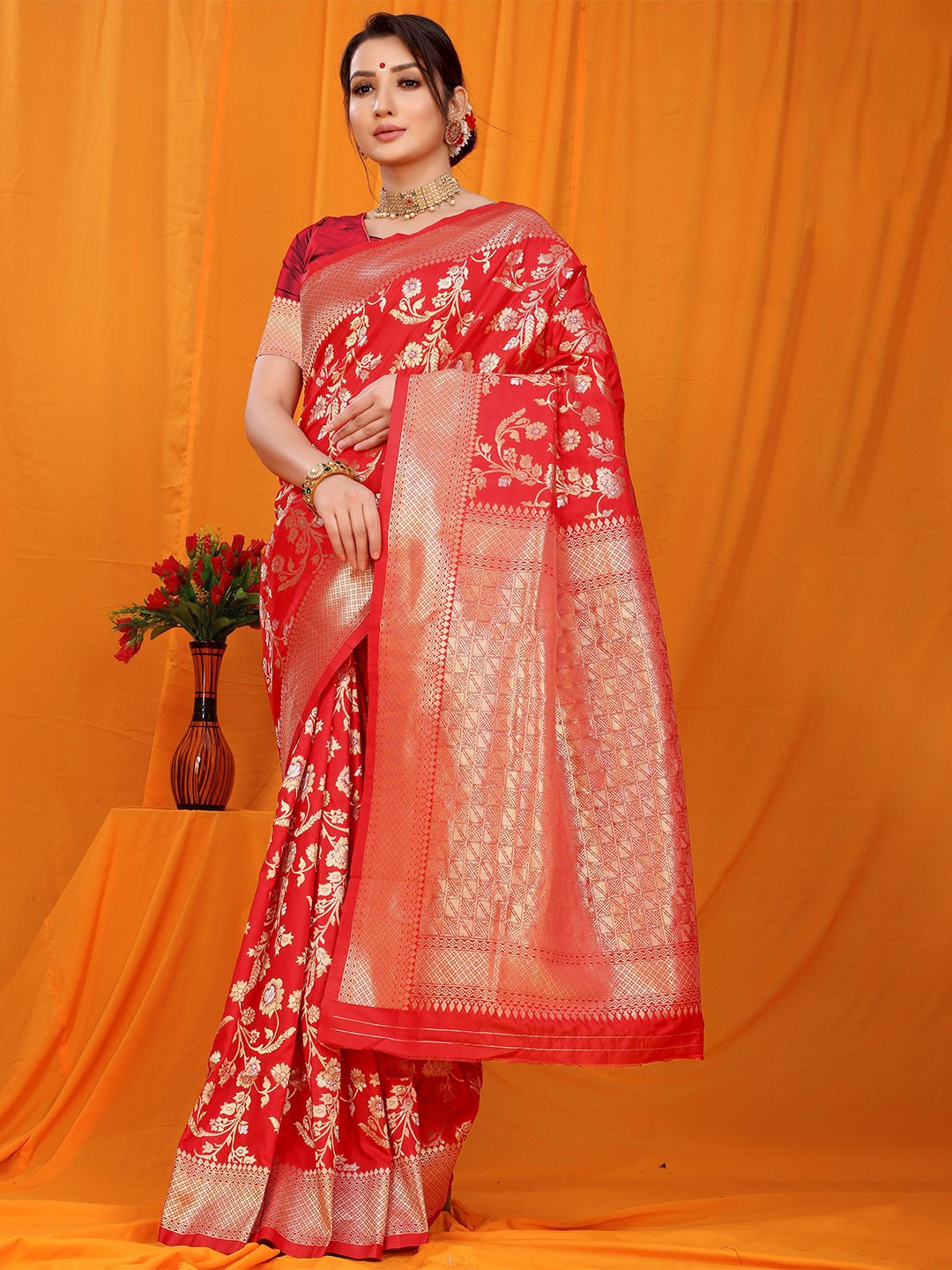 

PATIALAPICKS Ethnic Motifs Woven Design Zari Pure Silk Kanjeevaram Saree, Red