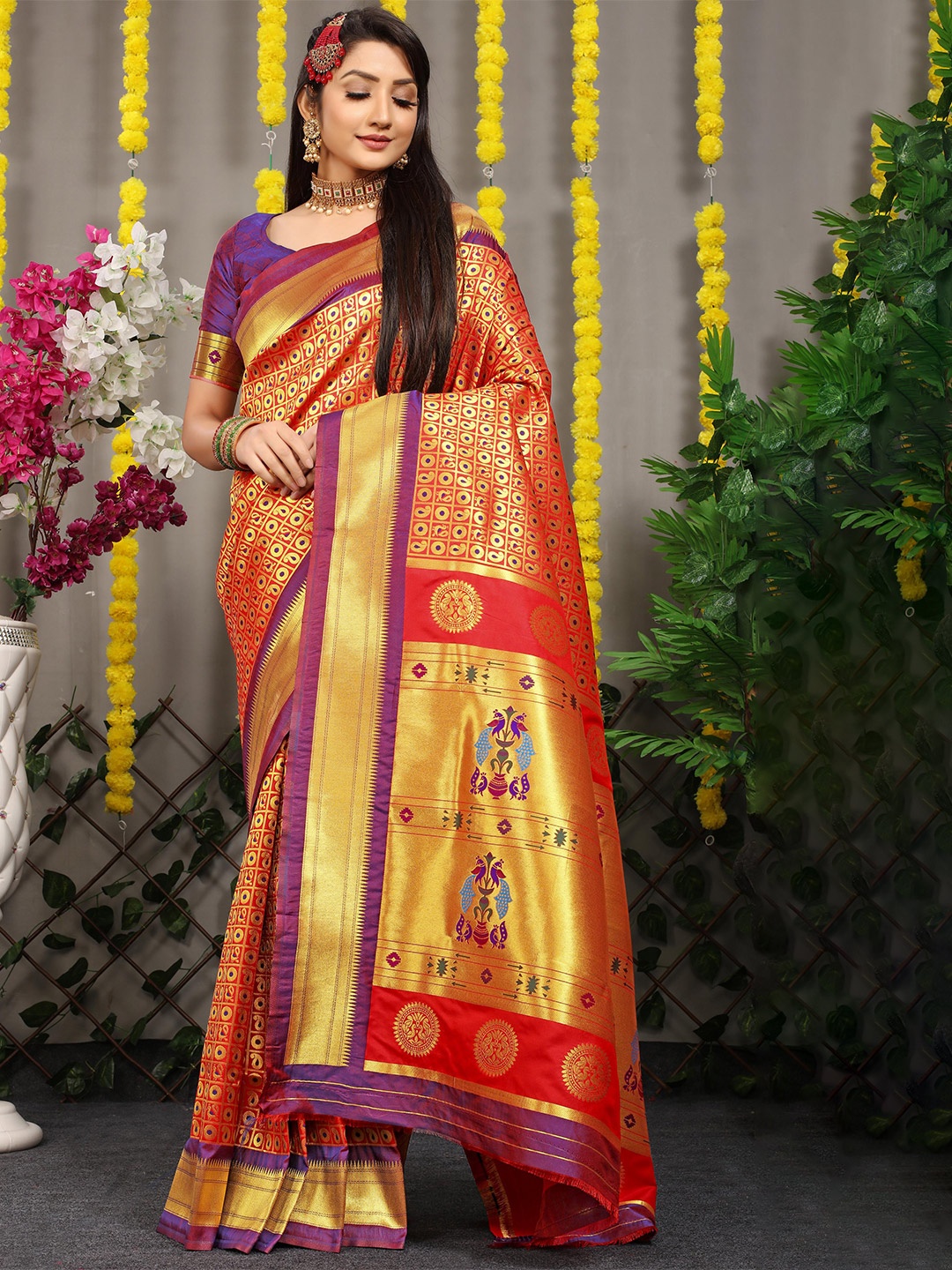 

PATIALAPICKS Ethnic Motifs Woven Design Zari Pure Silk Kanjeevaram Saree, Red