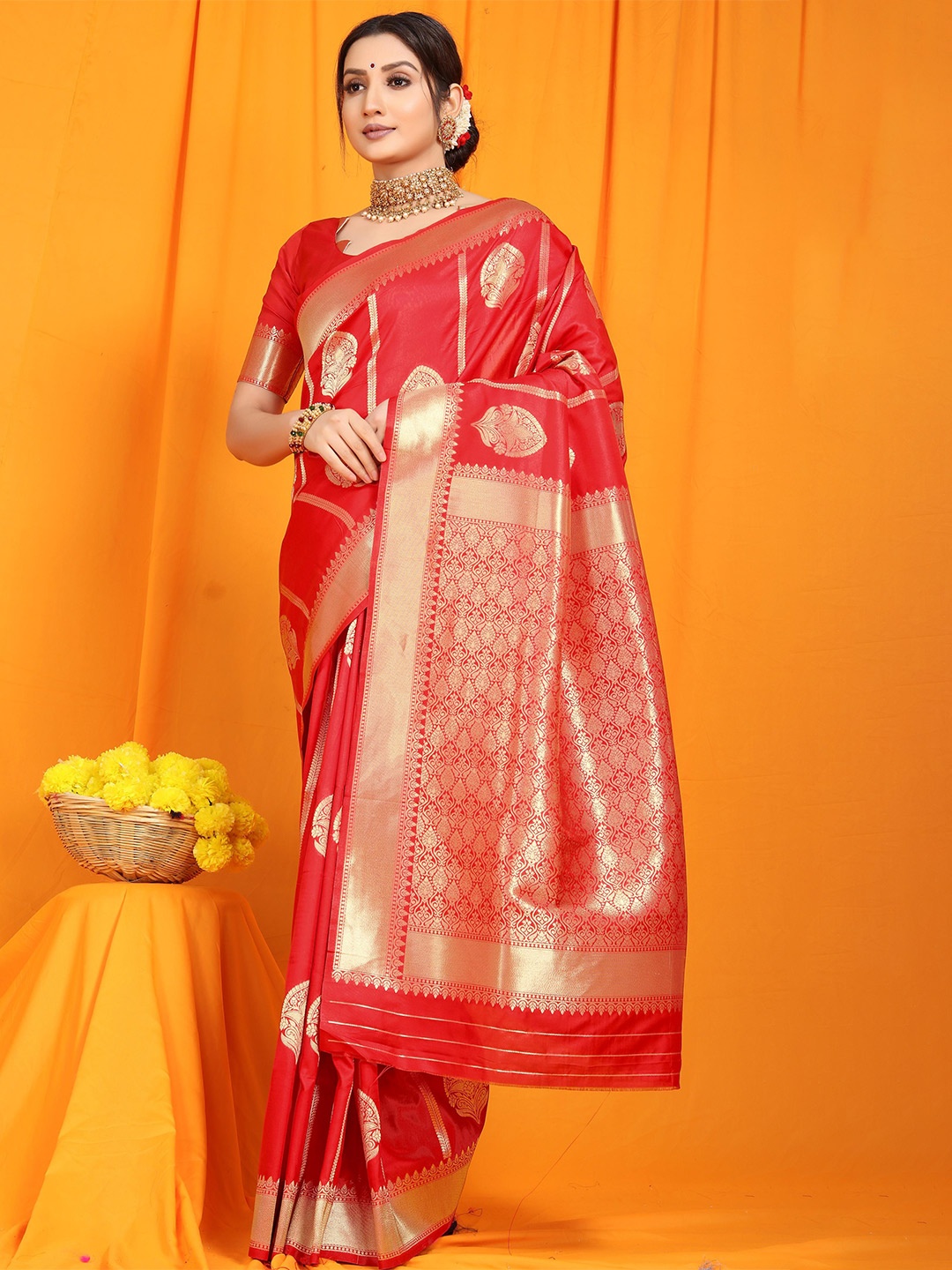 

PATIALAPICKS Ethnic Motifs Woven Design Zari Pure Silk Kanjeevaram Saree, Red