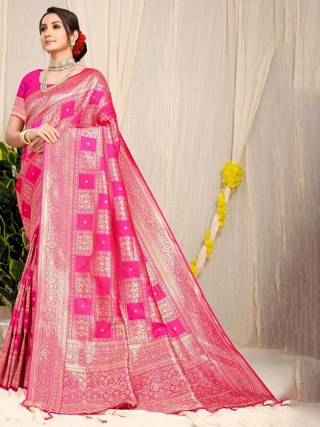 

PATIALAPICKS Ethnic Motifs Woven Design Zari Pure Silk Kanjeevaram Saree, Pink