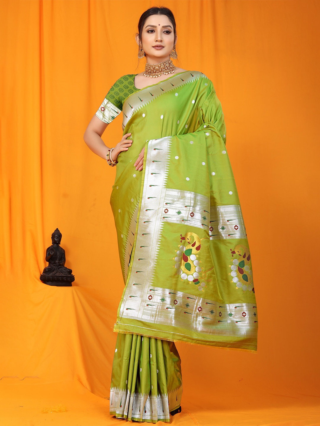 

PATIALAPICKS Ethnic Motifs Woven Design Zari Pure Silk Kanjeevaram Saree, Green