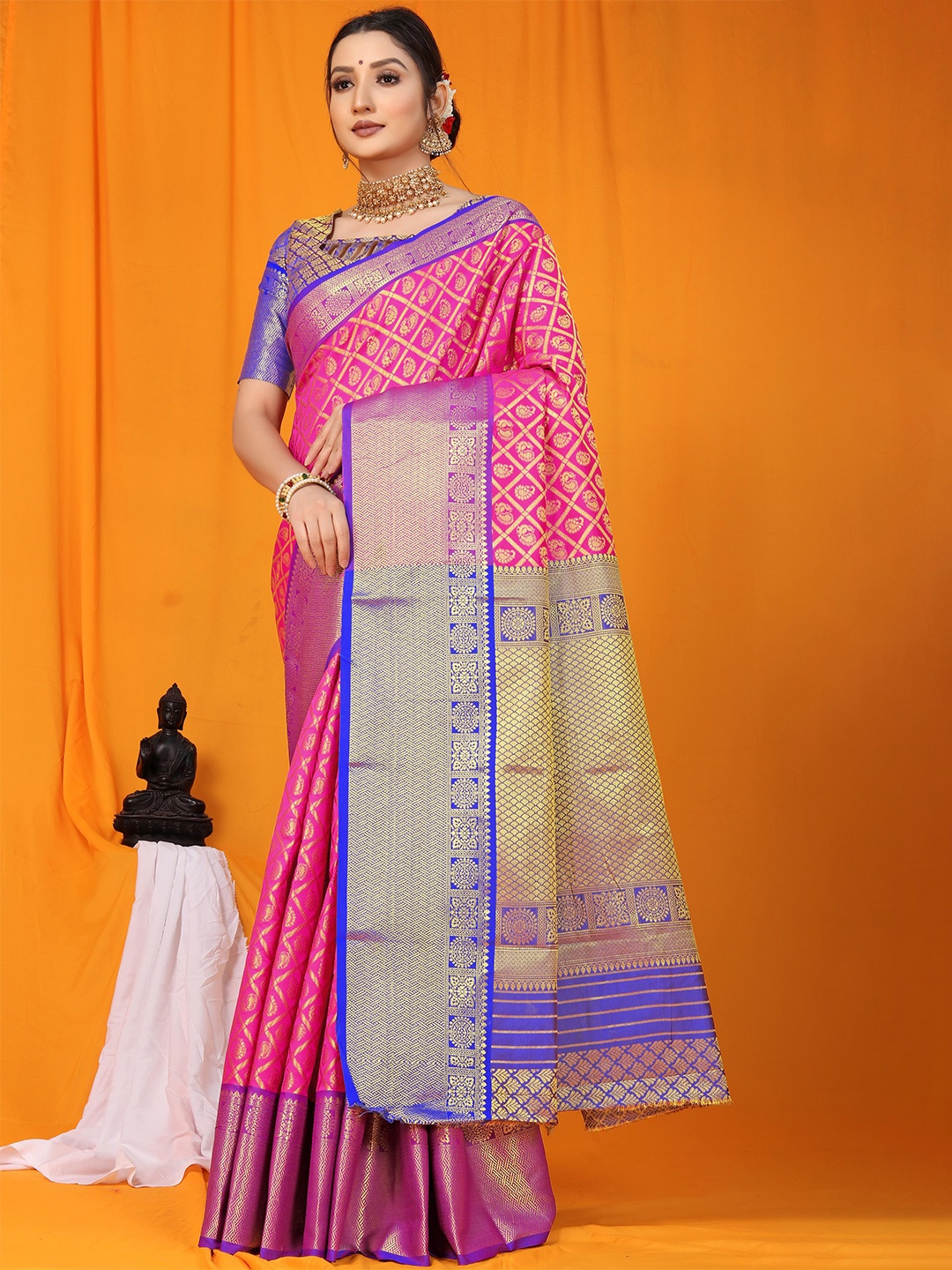 

PATIALAPICKS Ethnic Motifs Woven Design Zari Pure Silk Kanjeevaram Saree, Pink