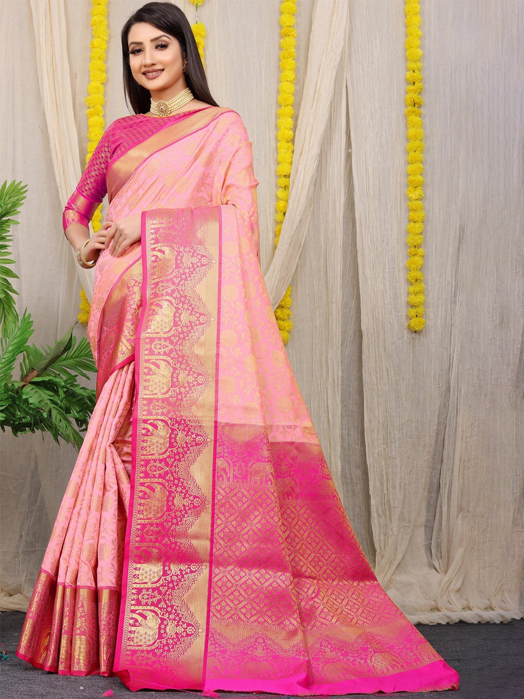 

PATIALAPICKS Woven Design Zari Pure Silk Heavy Work Kanjeevaram Saree, Peach