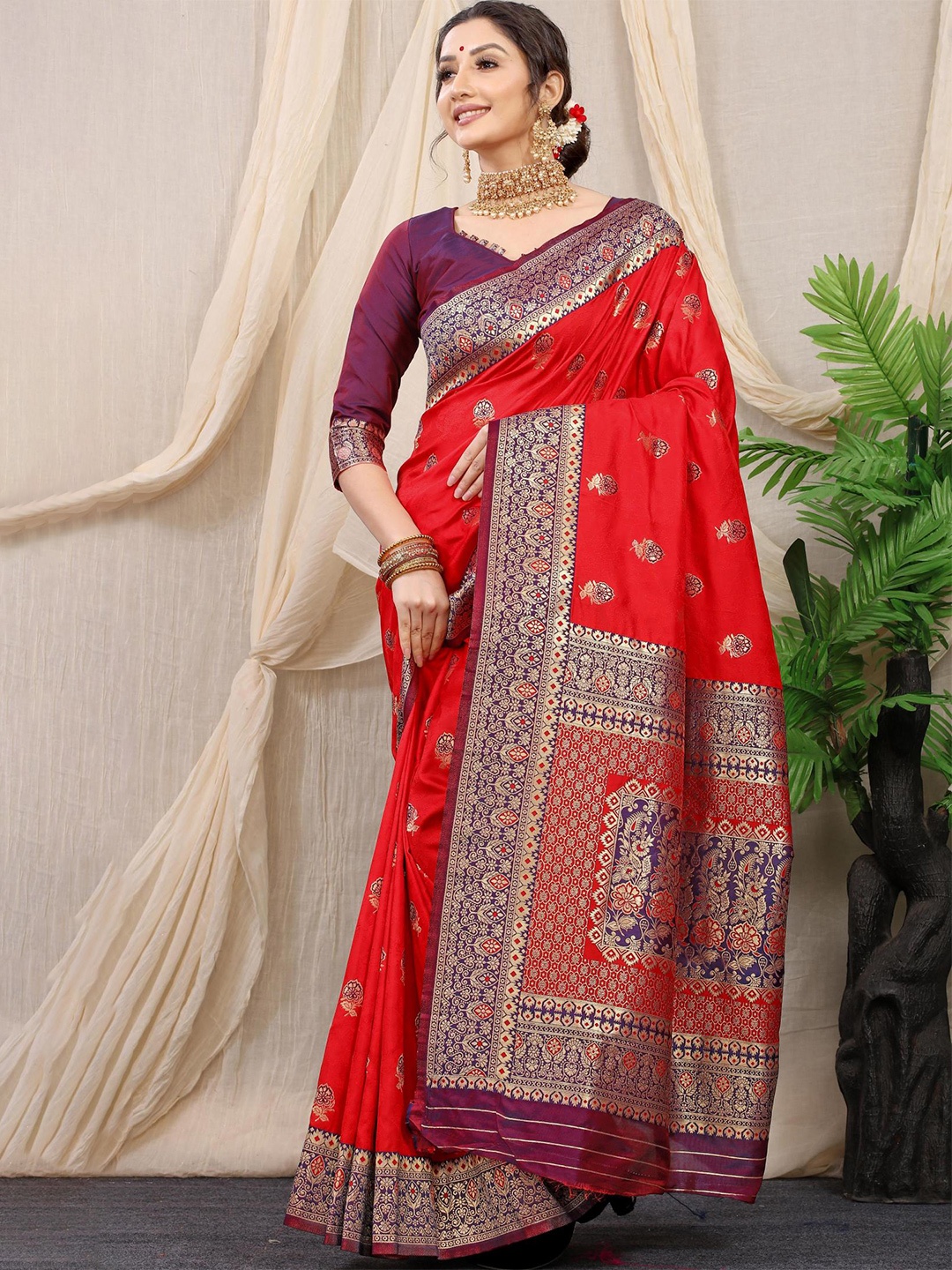 

PATIALAPICKS Ethnic Motifs Woven Design Zari Pure Silk Kanjeevaram Saree, Red