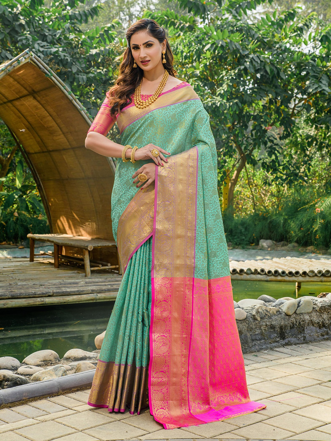 

PATIALAPICKS Ethnic Motifs Woven Design Zari Pure Silk Kanjeevaram Saree, Sea green