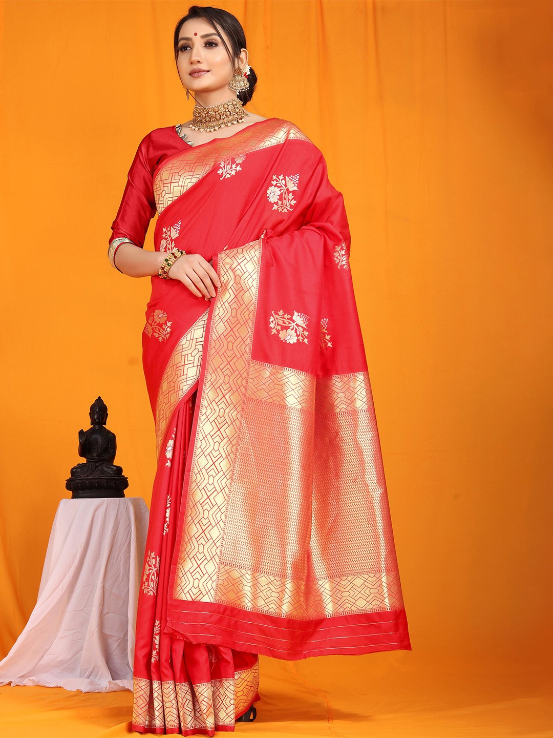 

PATIALAPICKS Ethnic Motifs Woven Design Zari Pure Silk Kanjeevaram Saree, Red