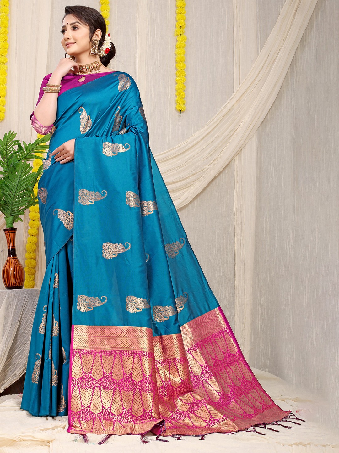 

PATIALAPICKS Ethnic Motifs Woven Design Zari Pure Silk Kanjeevaram Saree, Turquoise blue
