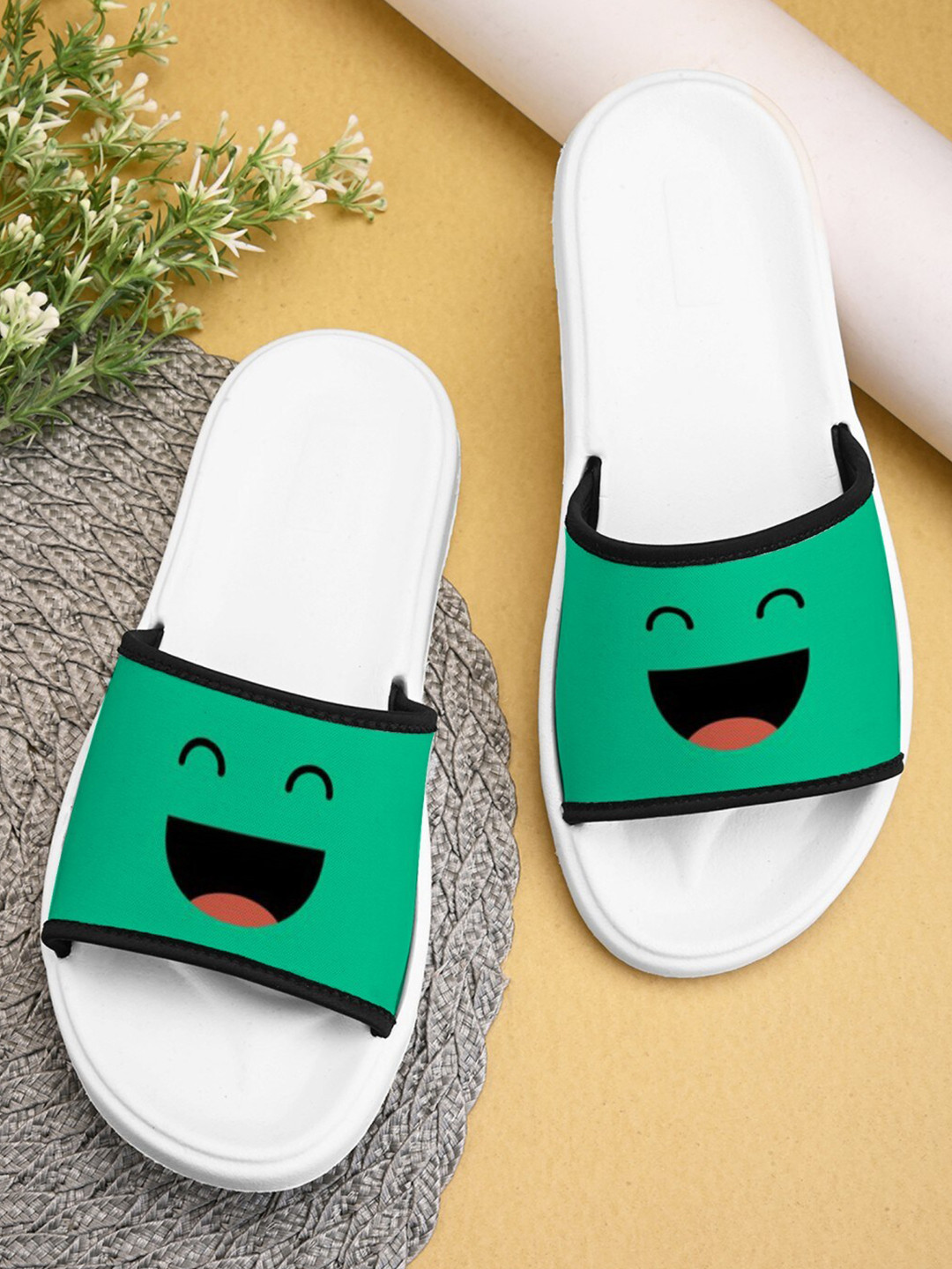 

BOOTCO Women Printed Flexible Rubber Sliders, Green