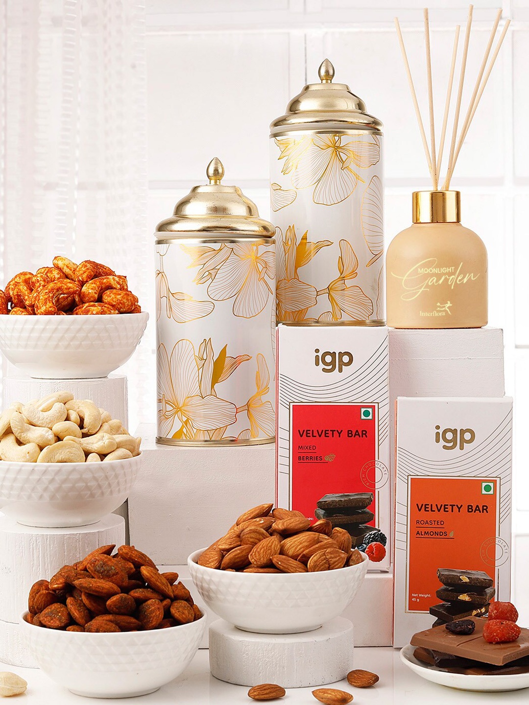

IGP Soothing Vibes And Gourmet Bliss Hamper, White