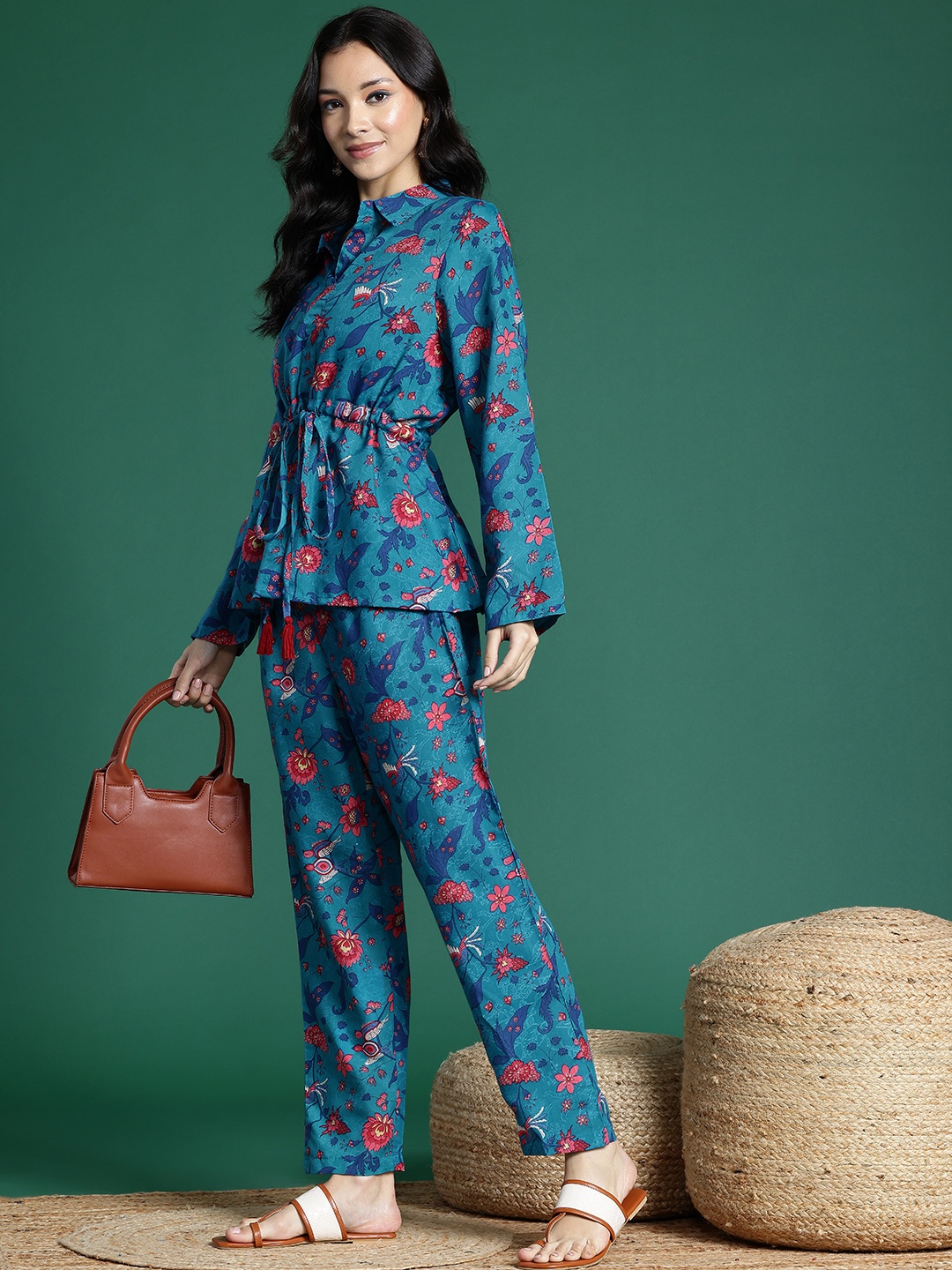 

Sangria Floral Printed Kurti & Trousers Set, Blue