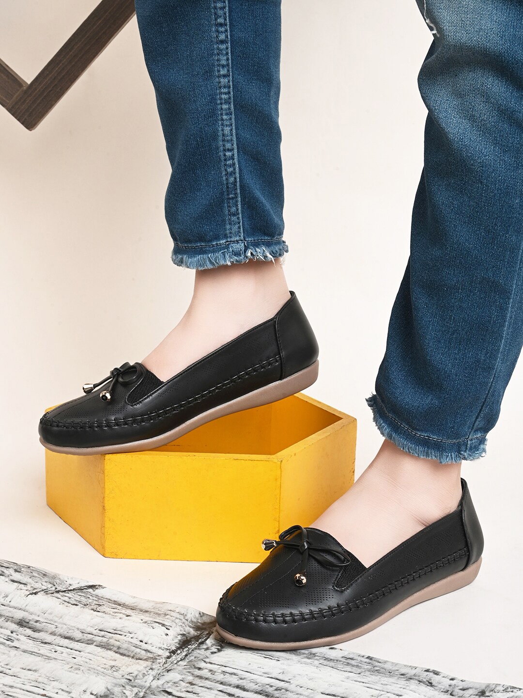 

XE Looks Round Toe Ballerinas with Bows Flats, Black