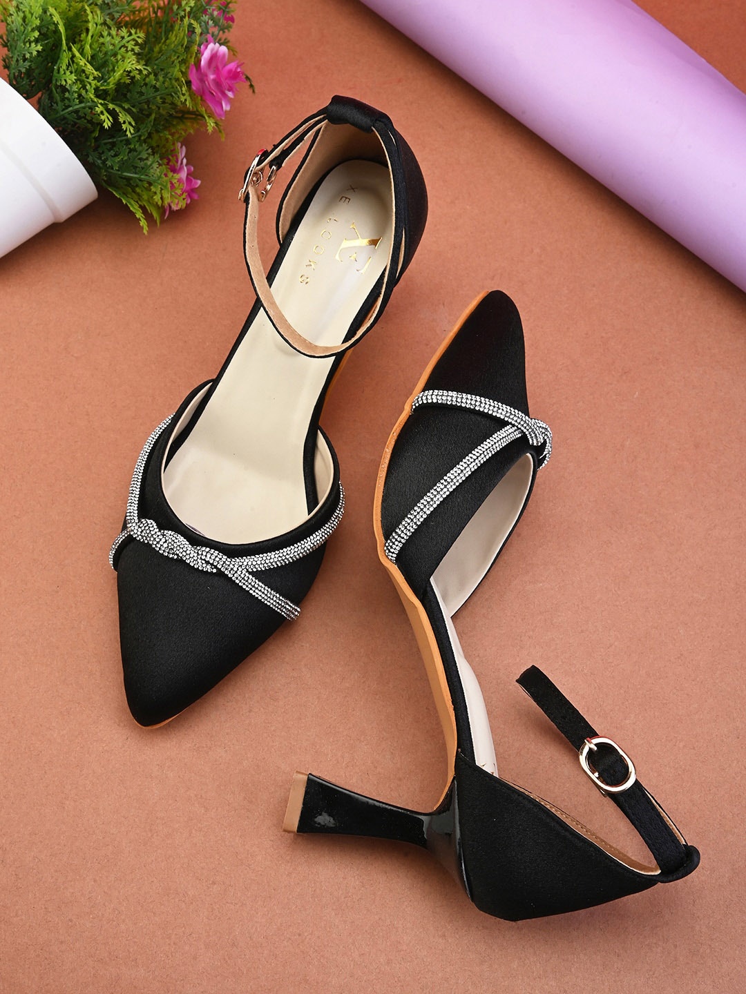 

XE Looks Embellished Pointed Toe Block Heel Pumps, Black