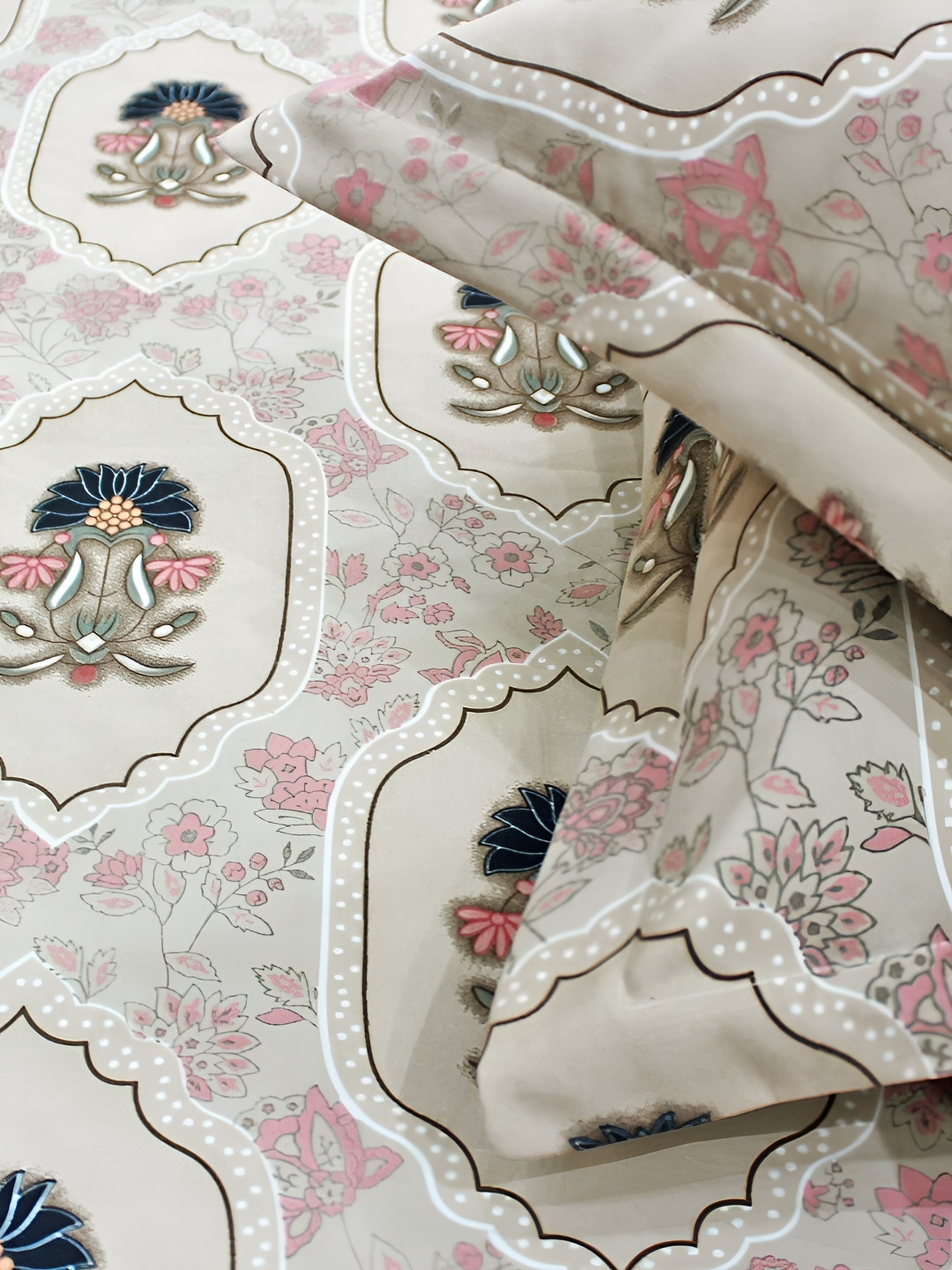 

Aurave Cream & Pink Ethnic Motifs Microfiber 210 TC King Bedsheet With 2 Pillow Covers