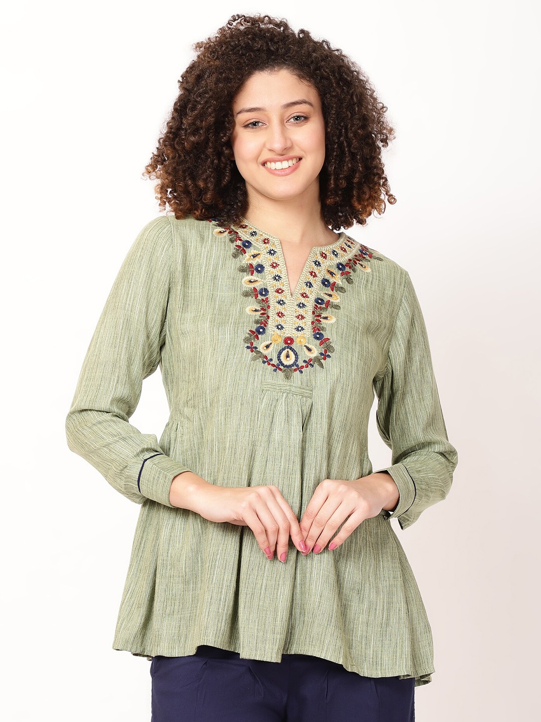 

FUTURO Floral Embroidered Long Sleeves Pleated A-Line Cotton Top, Green