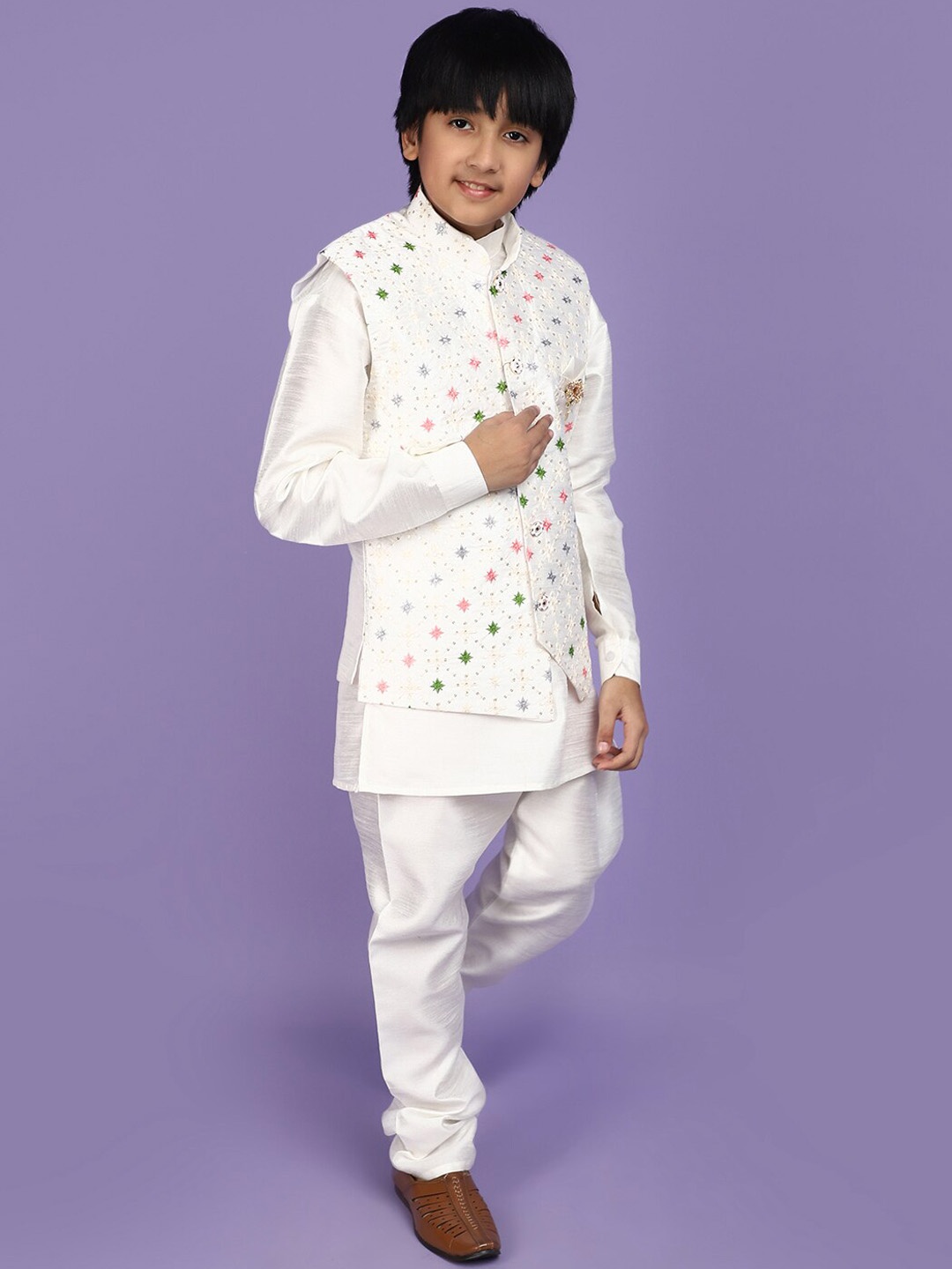 

V-Mart Boys Self-Design Cotton Sherwani Set, White