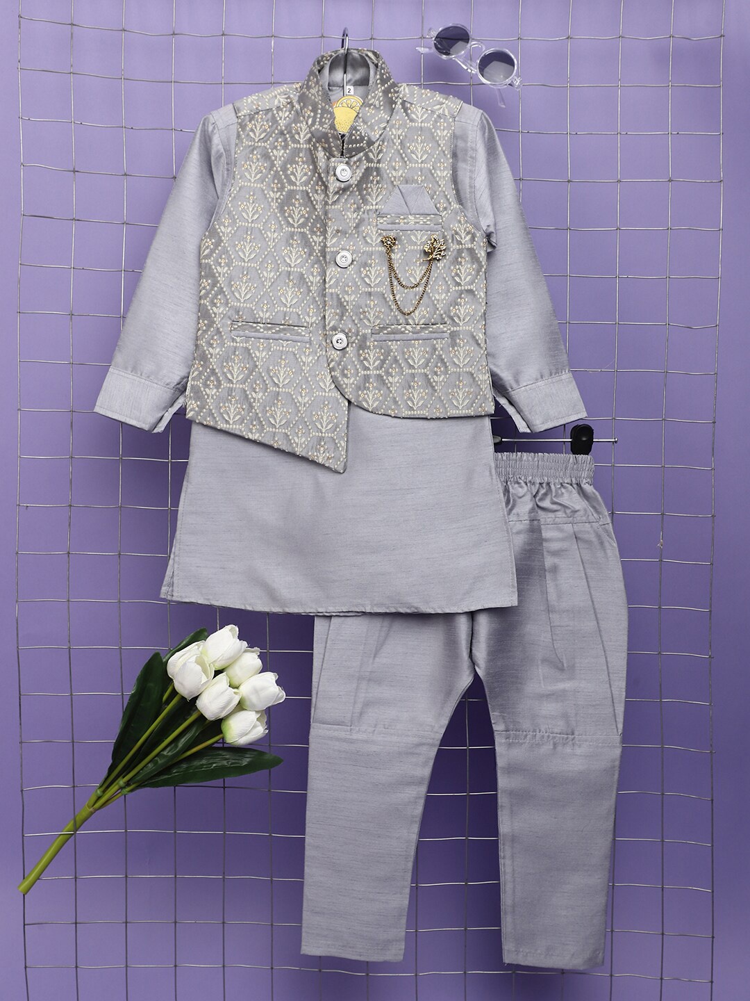 

V-Mart Boys Embroidered Sherwani Set, Grey