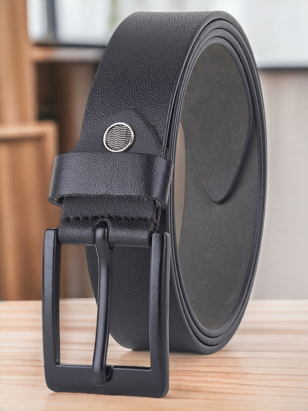 

The Roadster Lifestyle Co Men Textured Genuine Leather Tang Closure Belt, Black