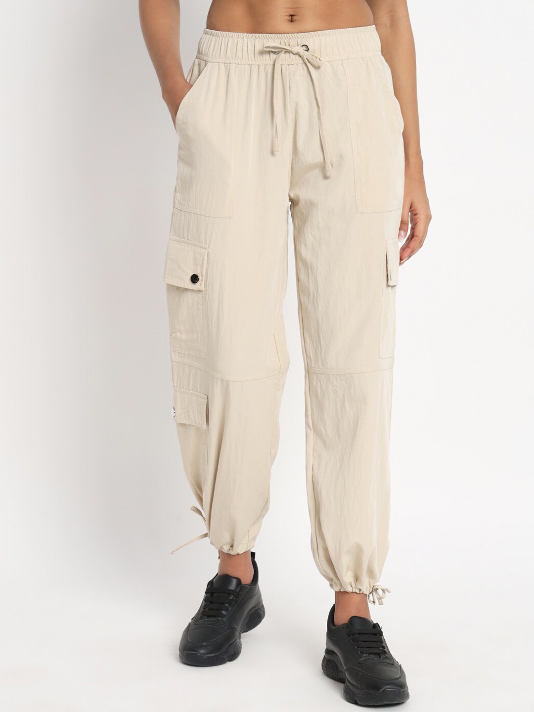 

VividArtsy Women Tapered Fit Cargo Joggers, Beige