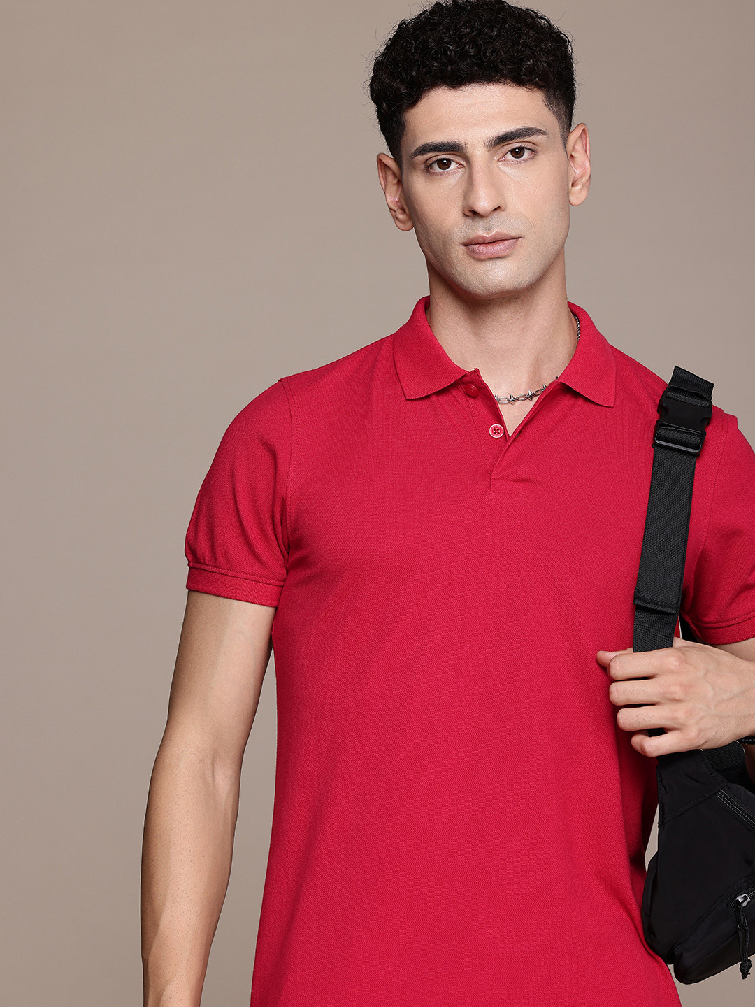 

Roadster Men Solid Polo Collar T-shirt, Red