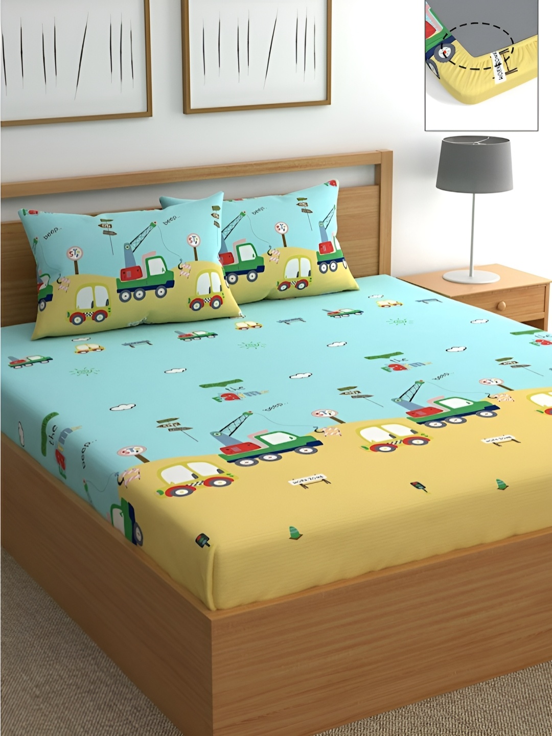 

UrbanArts Sea Green & Beige Conversational 300 TC King Bedsheet with 2 Pillow Covers
