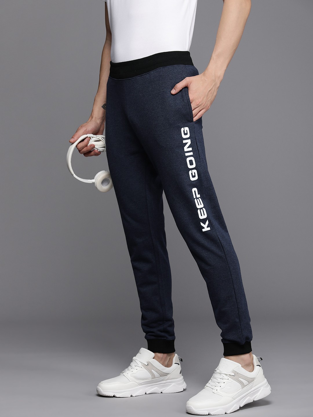 HRX by Hrithik Roshan Men Lifestyle Typography Printed Regular Fit Joggers, Blue