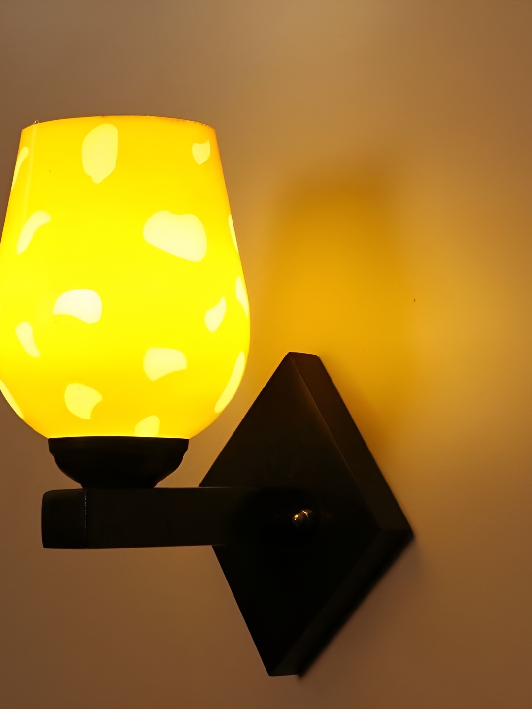

1ST TIME Yellow & Black Textured Glass Traditional Wall Lamp