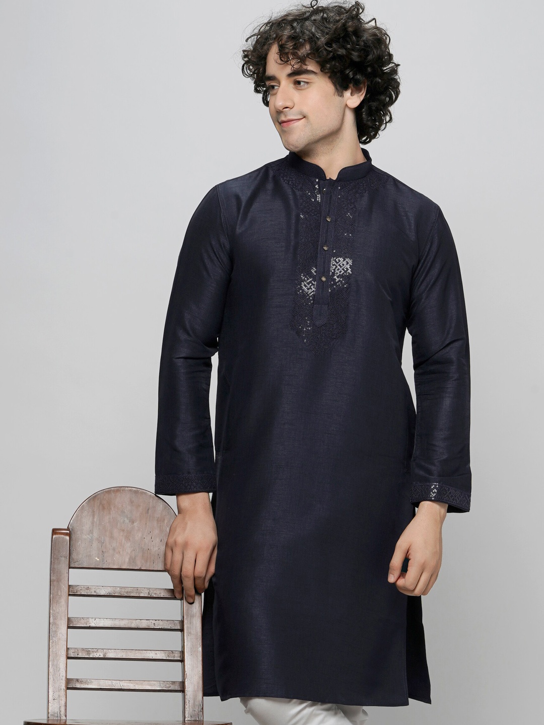 

MAAHI FABS Ethnic Motifs Yoke Design Sequinned Detailed Cotton Straight Kurta, Navy blue