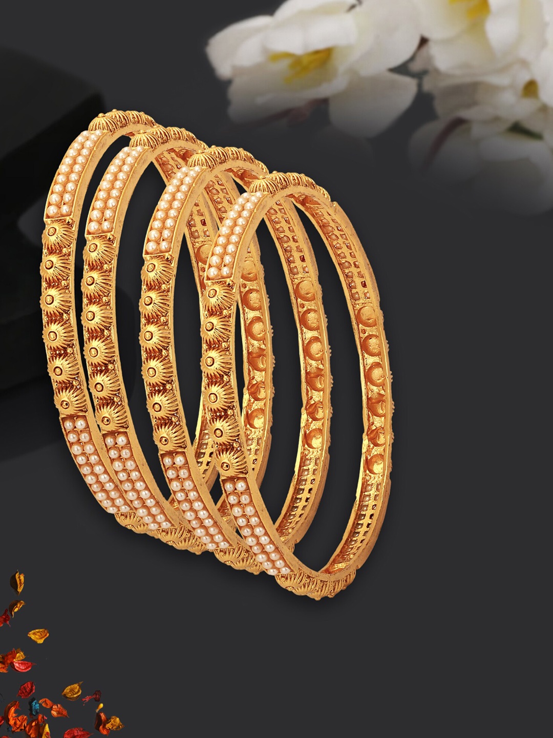 

Anouk Set Of 4 Gold-Plated Bangles