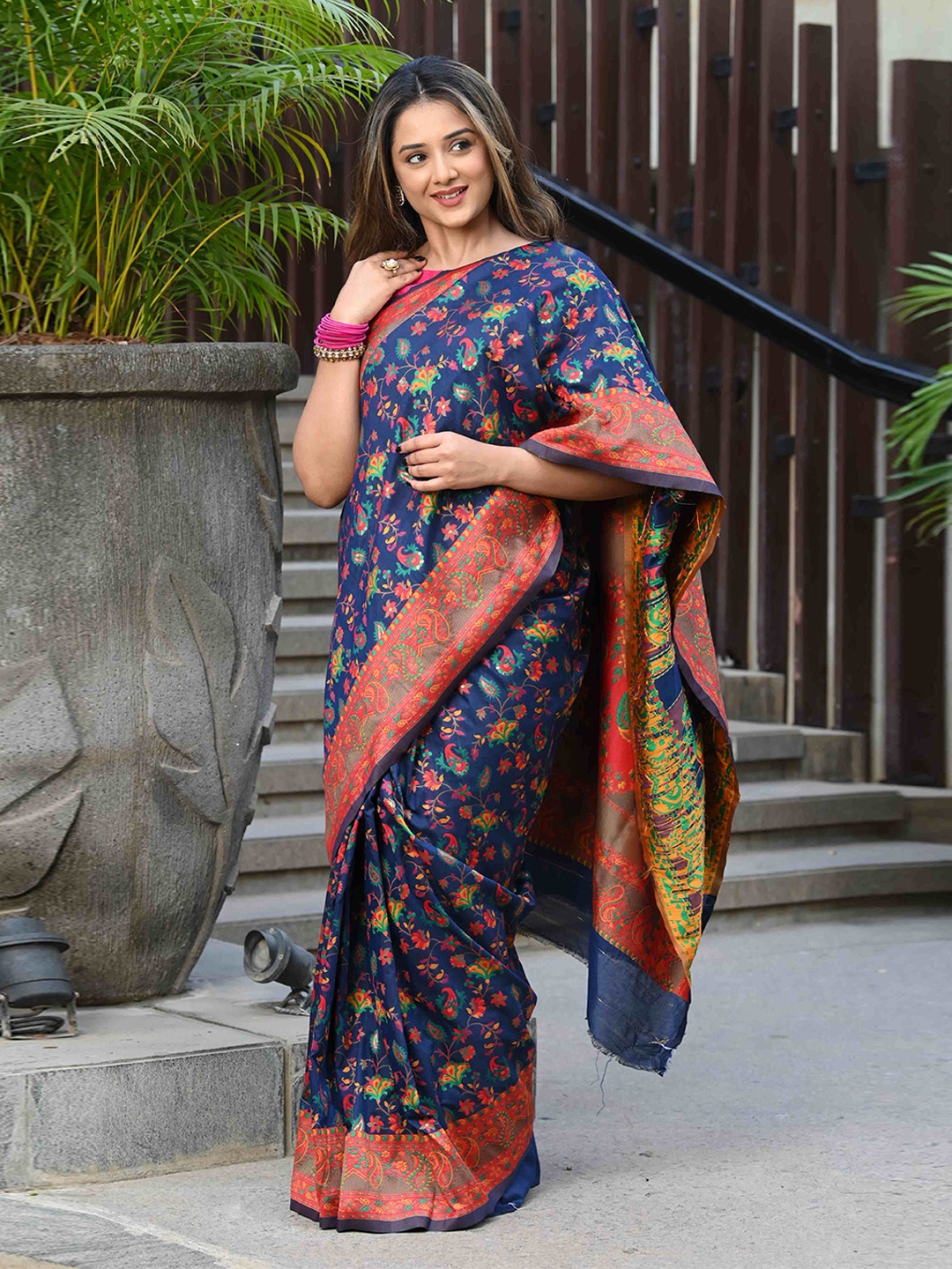 

BEATITUDE Woven Design Printed Zari Saree, Blue