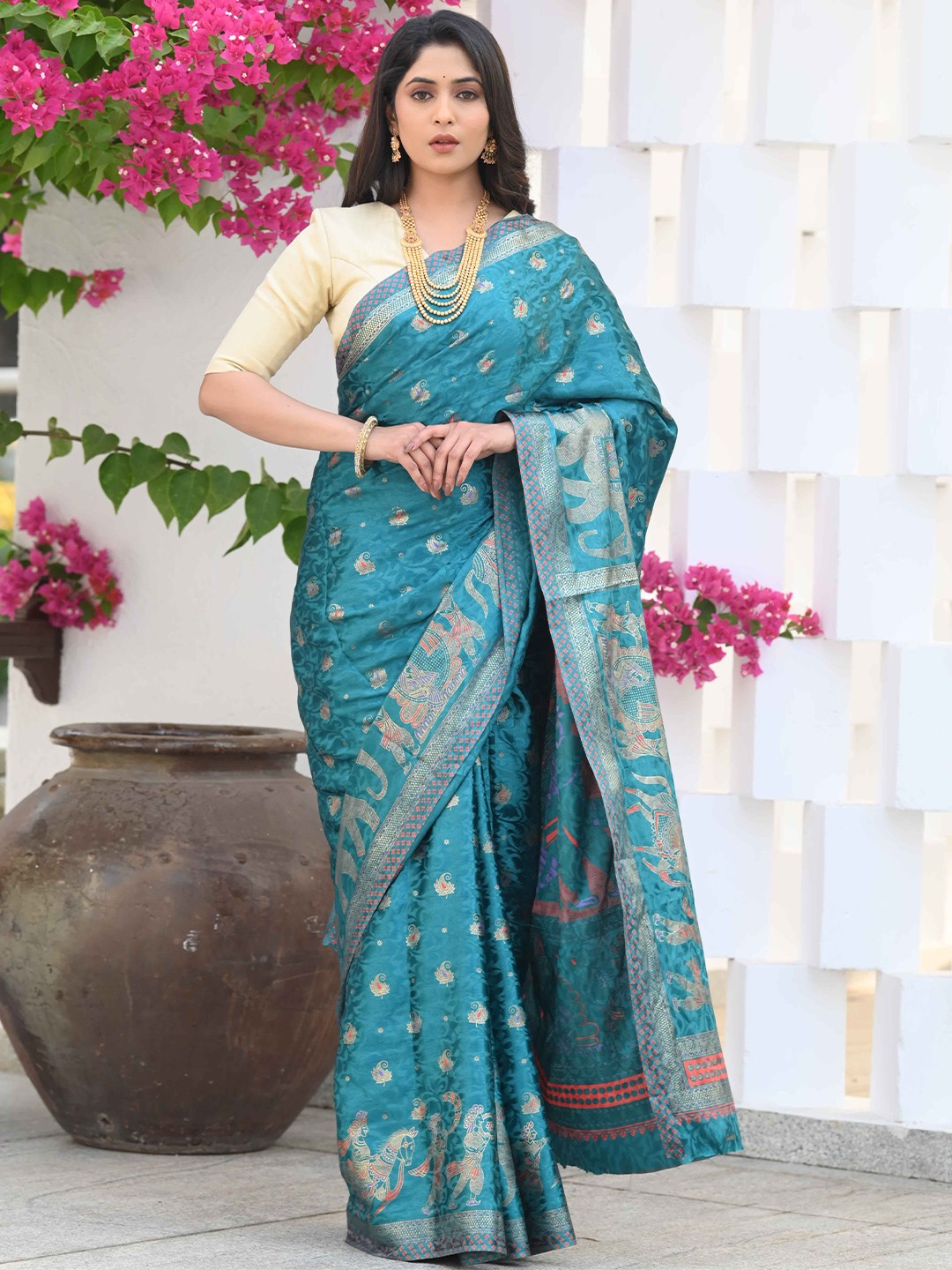 

BEATITUDE Ethnic Motifs Printed Zari Saree, Blue