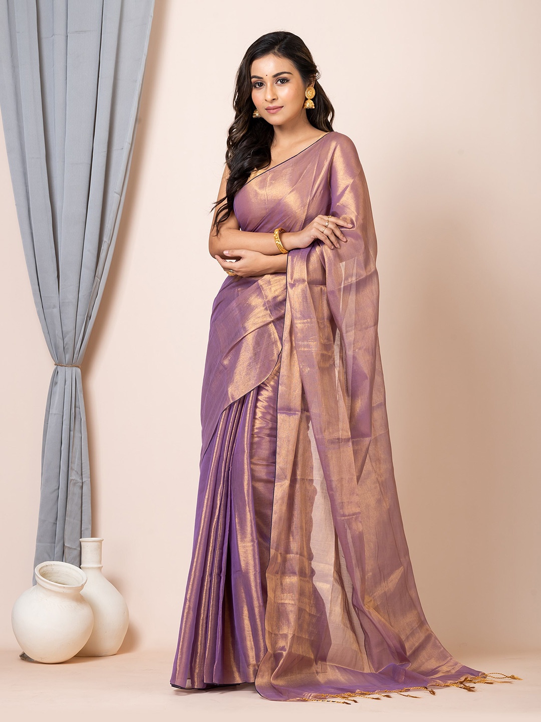 

HOUSE OF ARLI Woven Design Zari Tissue Saree, Mauve