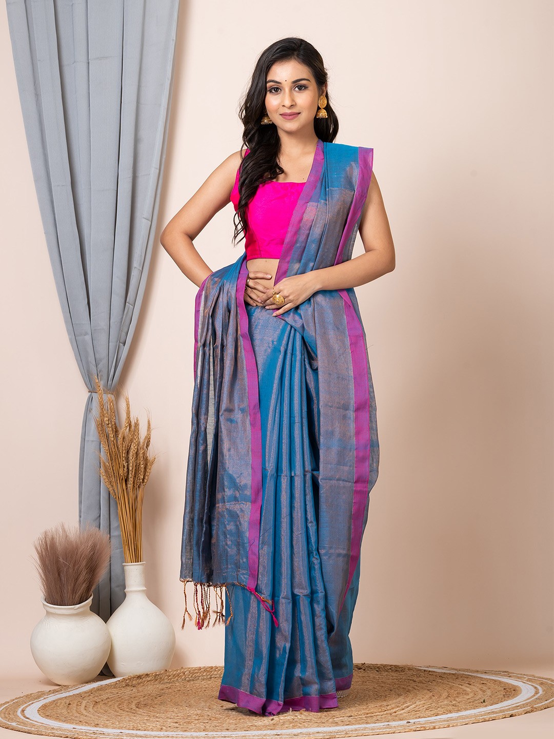 

HOUSE OF ARLI Woven Design Zari Saree, Blue