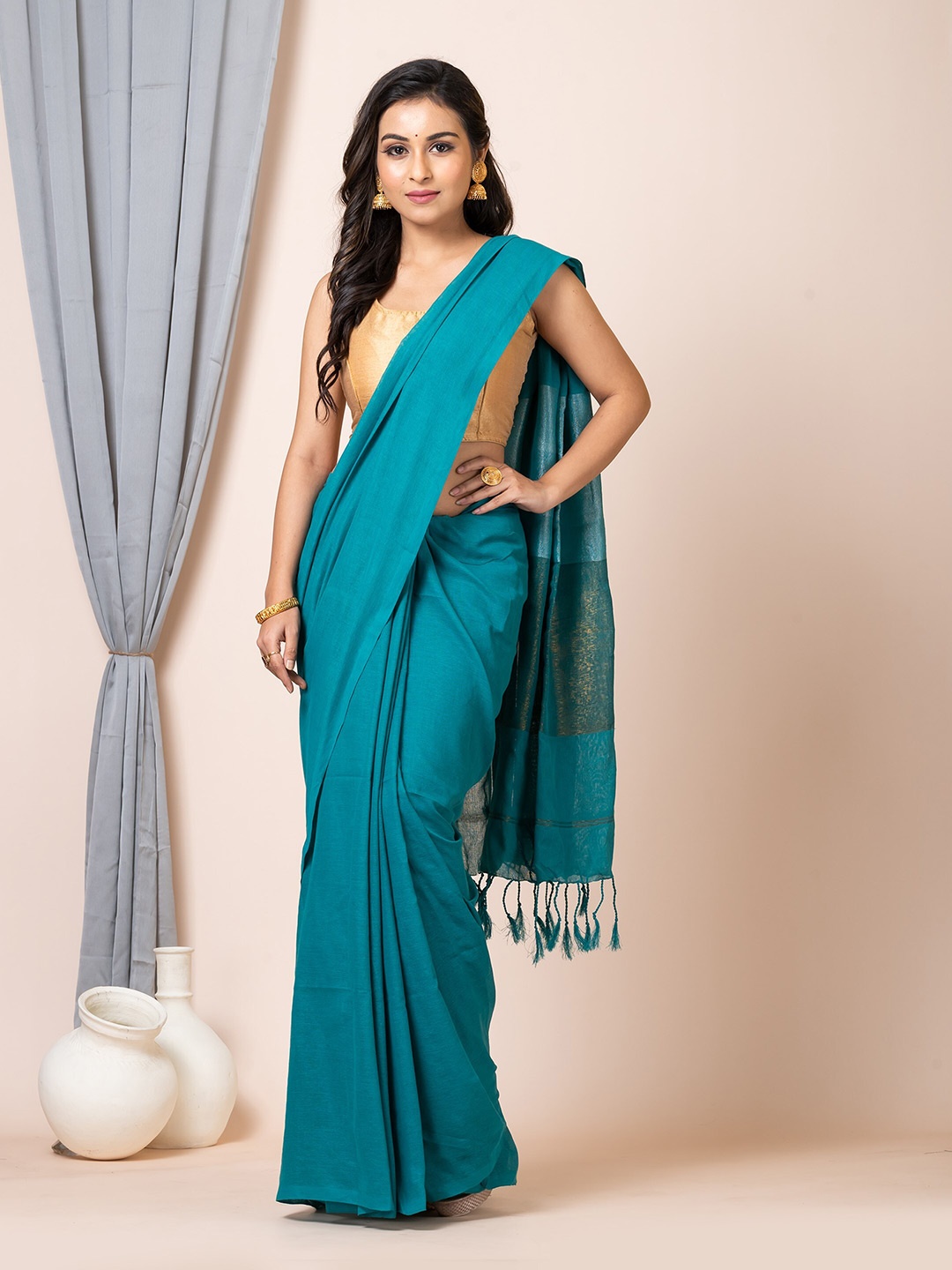 

HOUSE OF ARLI Ethnic Zari Detail Saree, Green