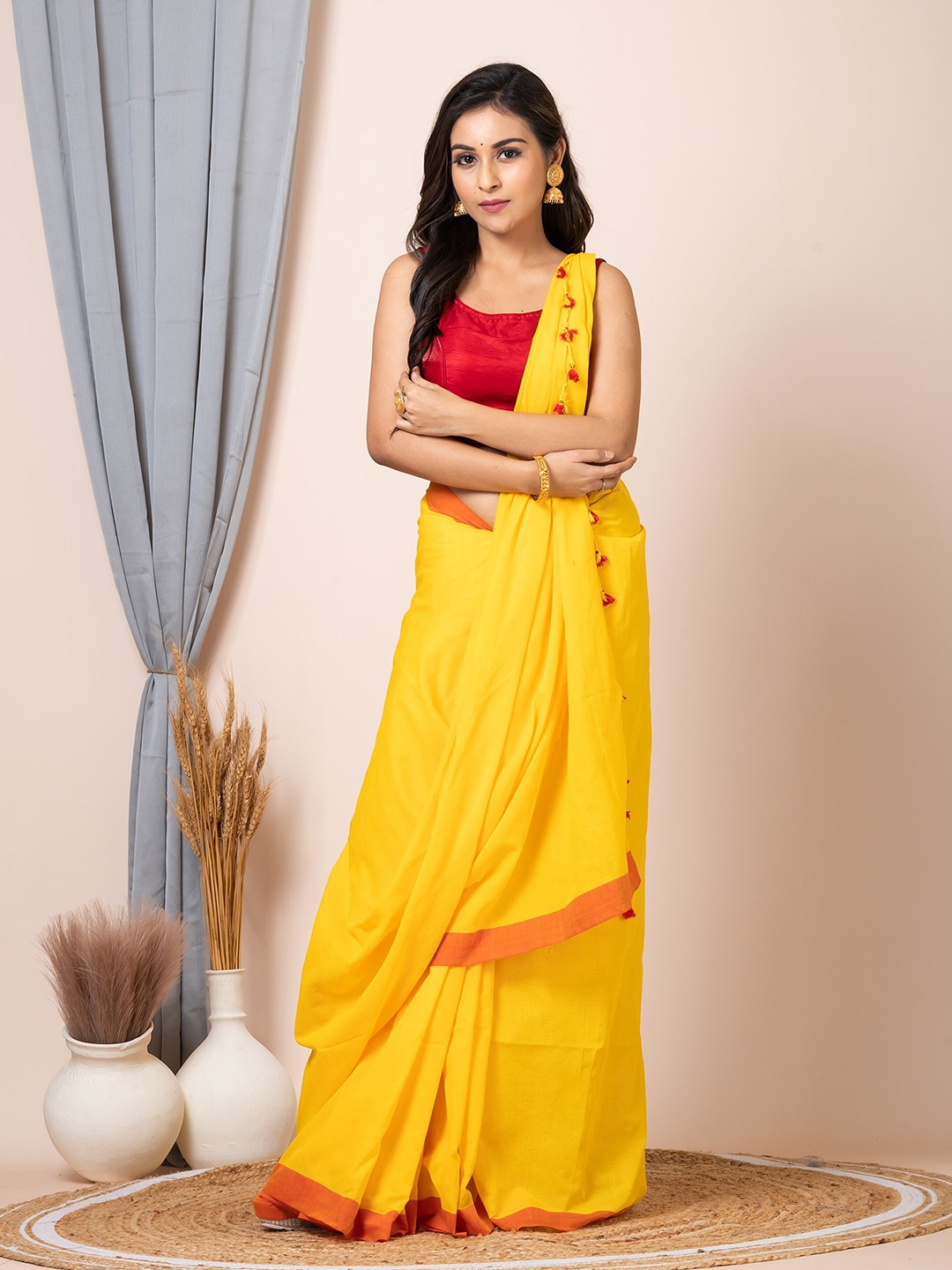 

HOUSE OF ARLI Pure Cotton Saree, Yellow