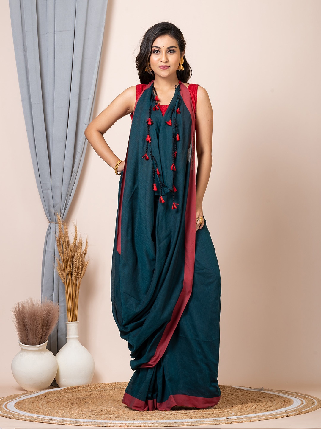 

HOUSE OF ARLI Pure Cotton Saree, Green