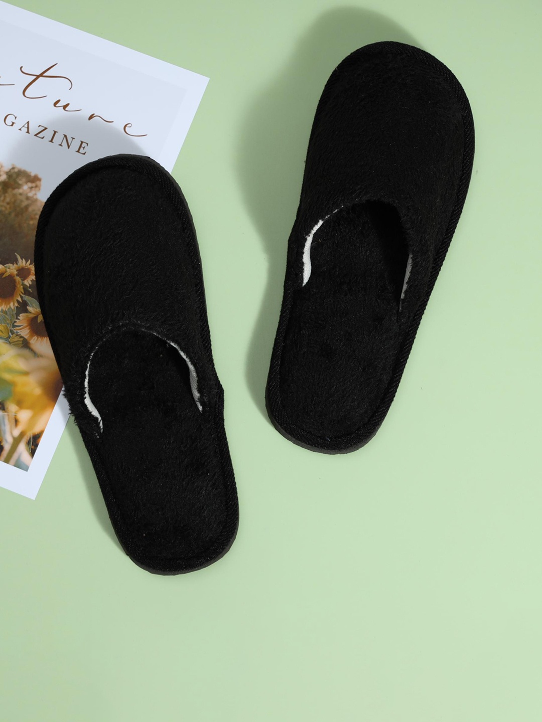 

Mast & Harbour Men Fur Winter Room Slippers, Black